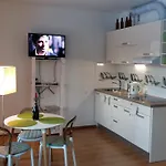 Matisa Street Studio Apartment In The City Center
